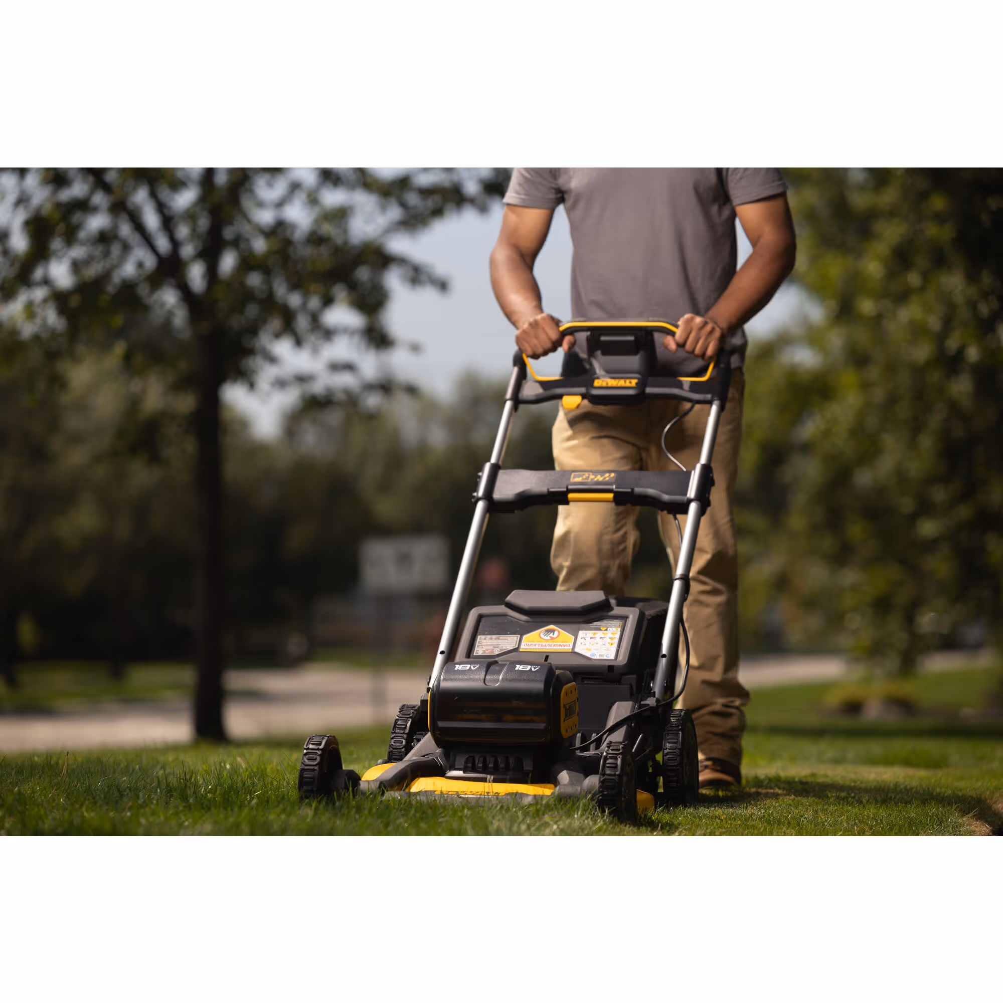 Tondeuse 53 cm XR 2 X 18V Brushless