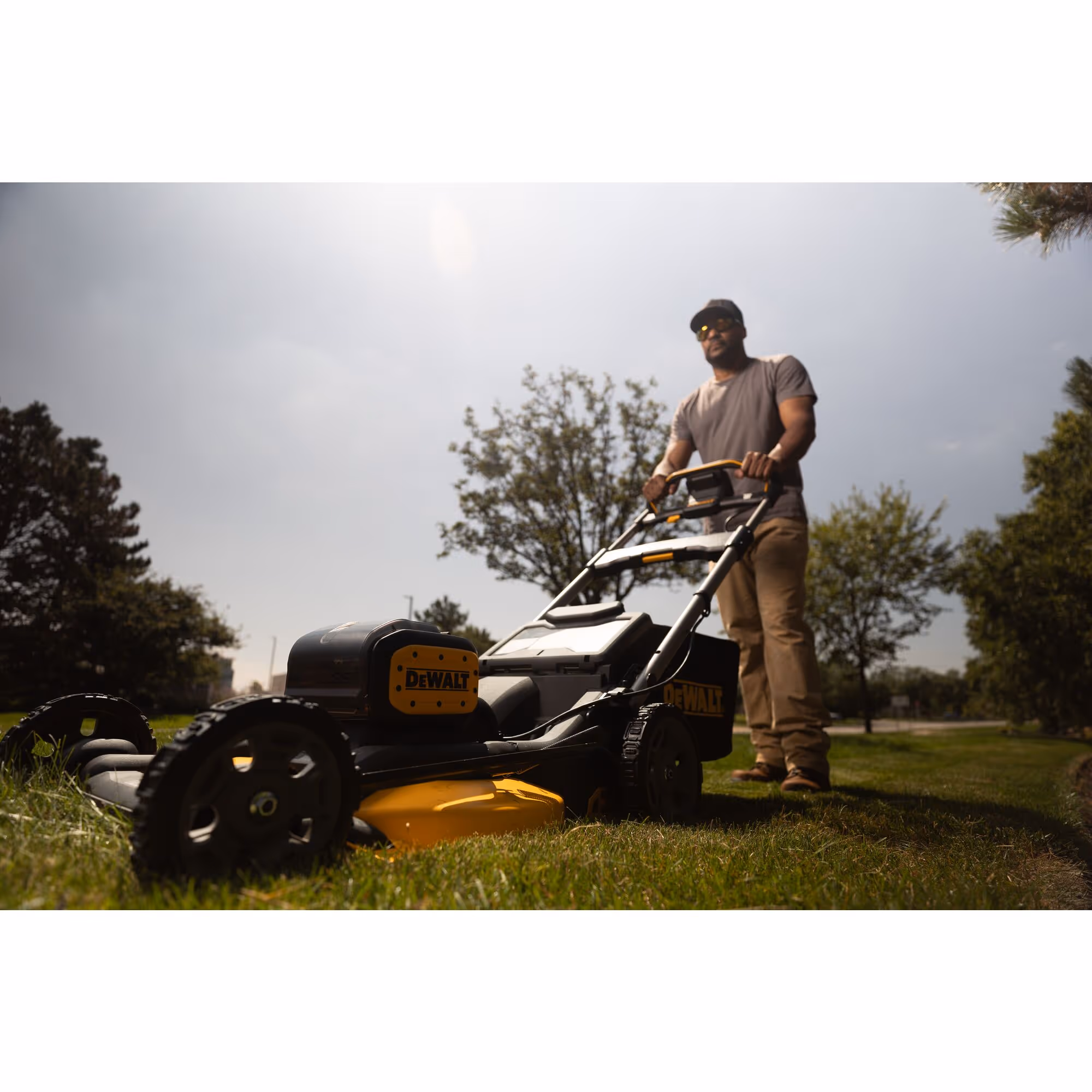 Tondeuse 53 cm XR 2 X 18V Brushless