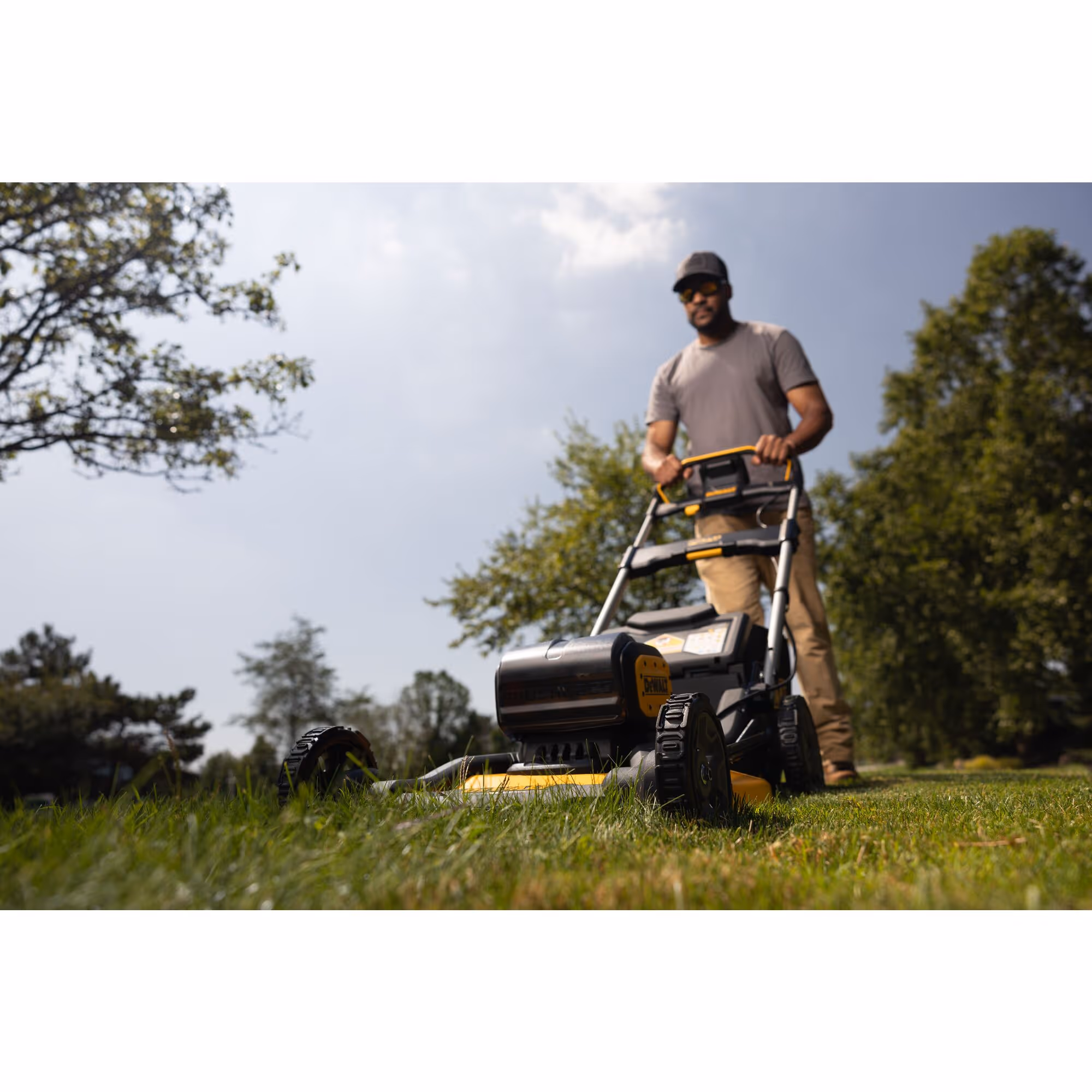 Tondeuse 53 cm XR 2 X 18V Brushless