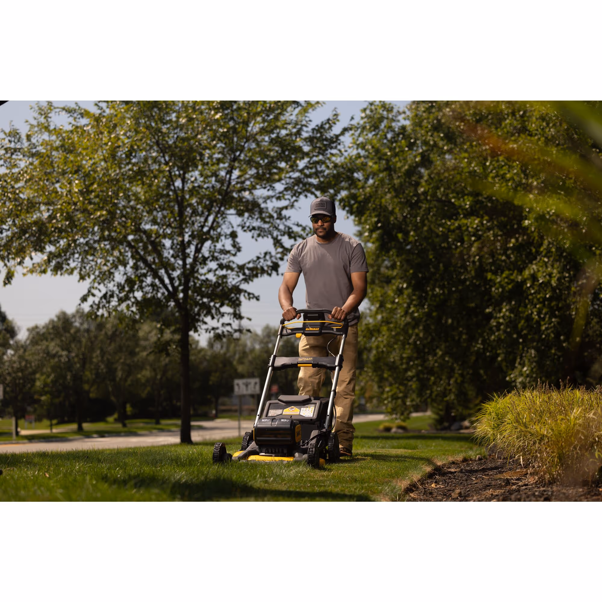 Tondeuse 53 cm XR 2 X 18V Brushless