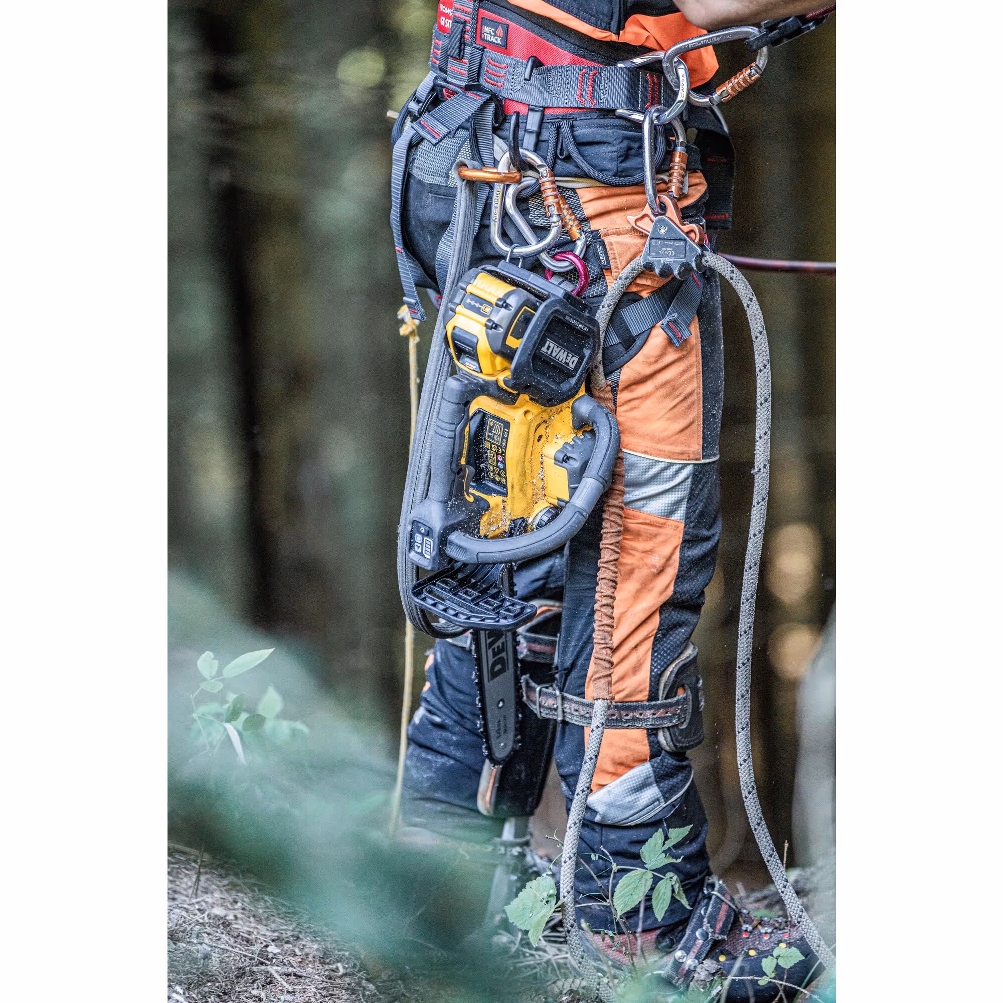 Tronçonneuse d'élagage 35 cm XR FLEXVOLT 54V Brushless