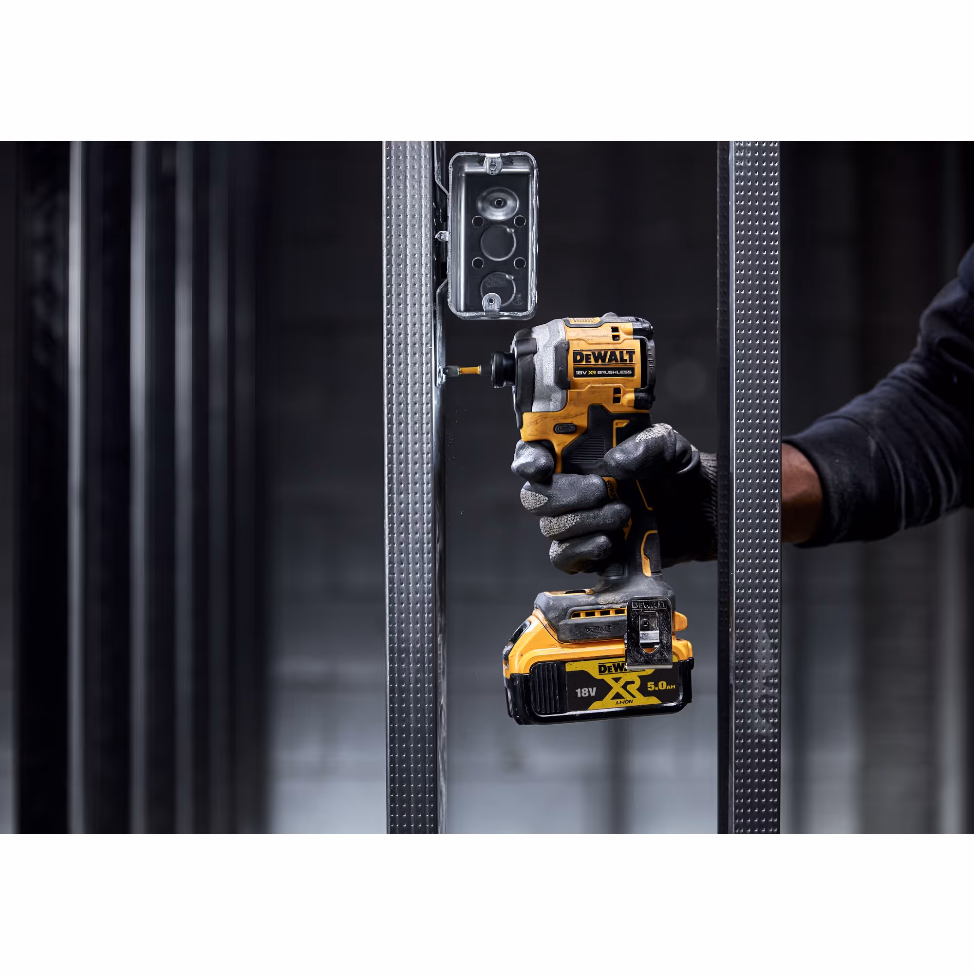 Visseuse à chocs ultra compacte XR 18V 5Ah Li-Ion Brushless