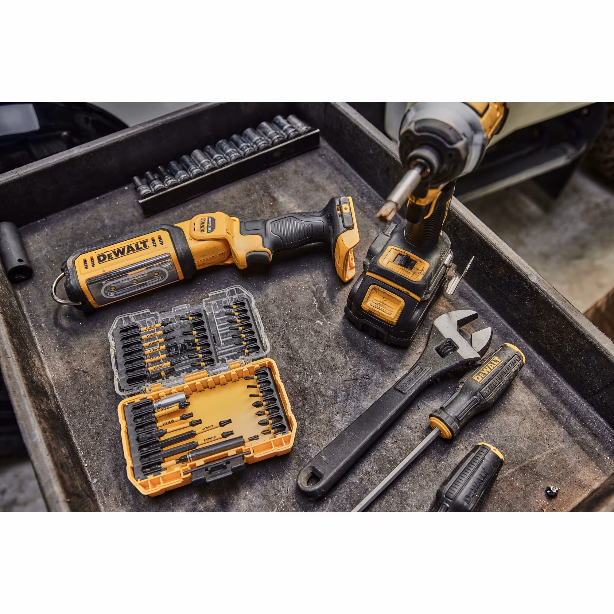 Visseuse à chocs ultra compacte XR 18V Brushless - sans batterie ni chargeur